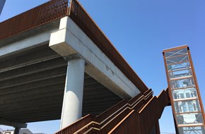 Gelænder værn i cortenstål - Køge Station